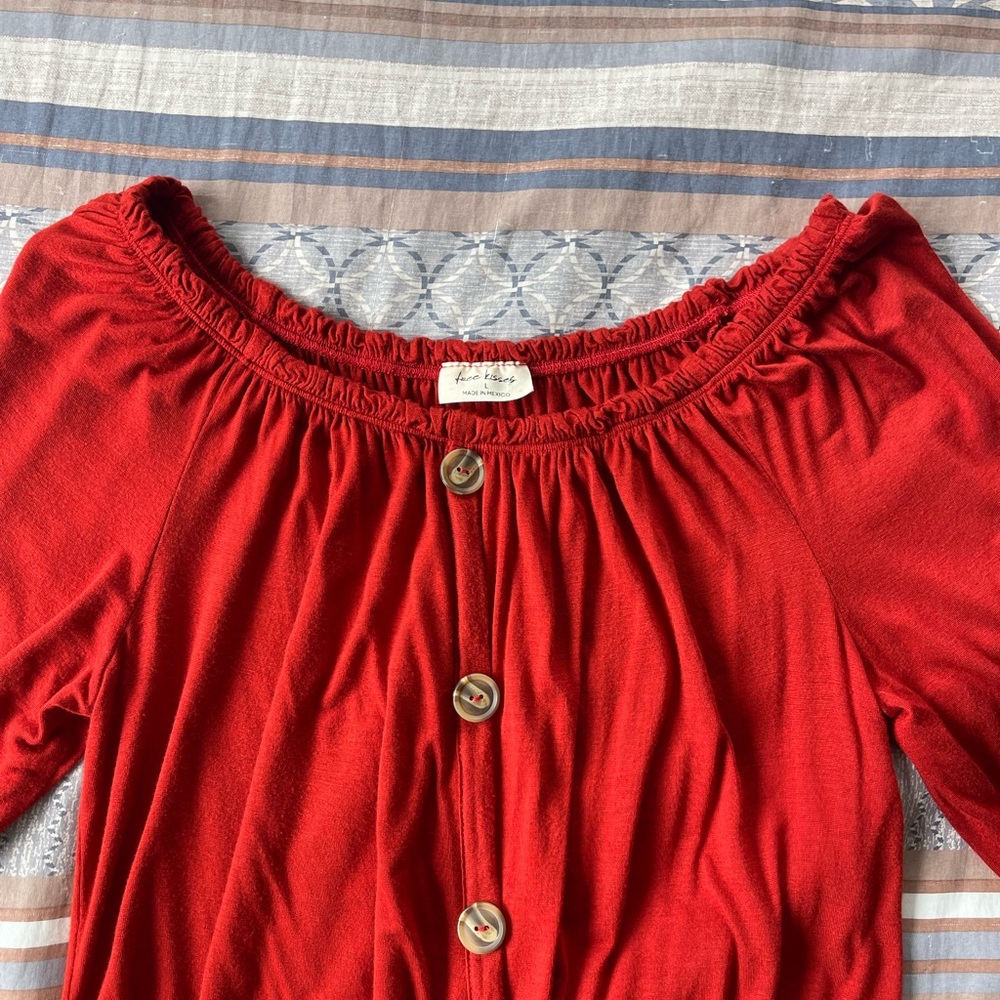 Red Top - Picture 5 of 5